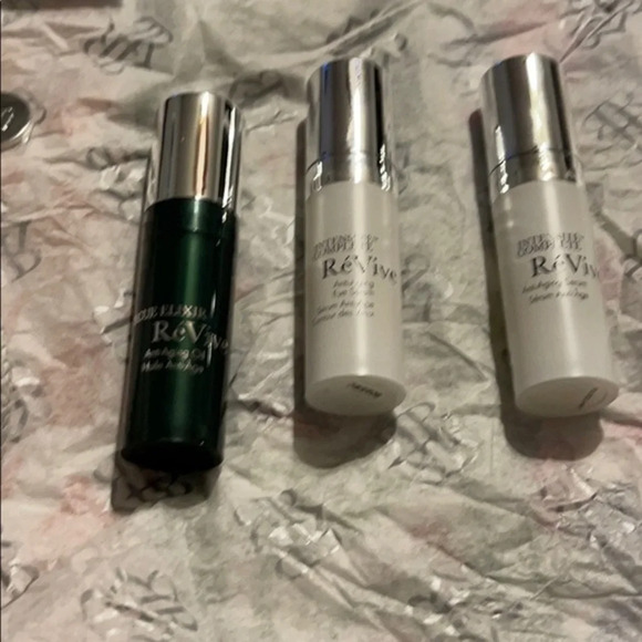 RéVive Skin Care Set Intensite complete eye / face Anti Aging Treatments Saks - Picture 2 of 3